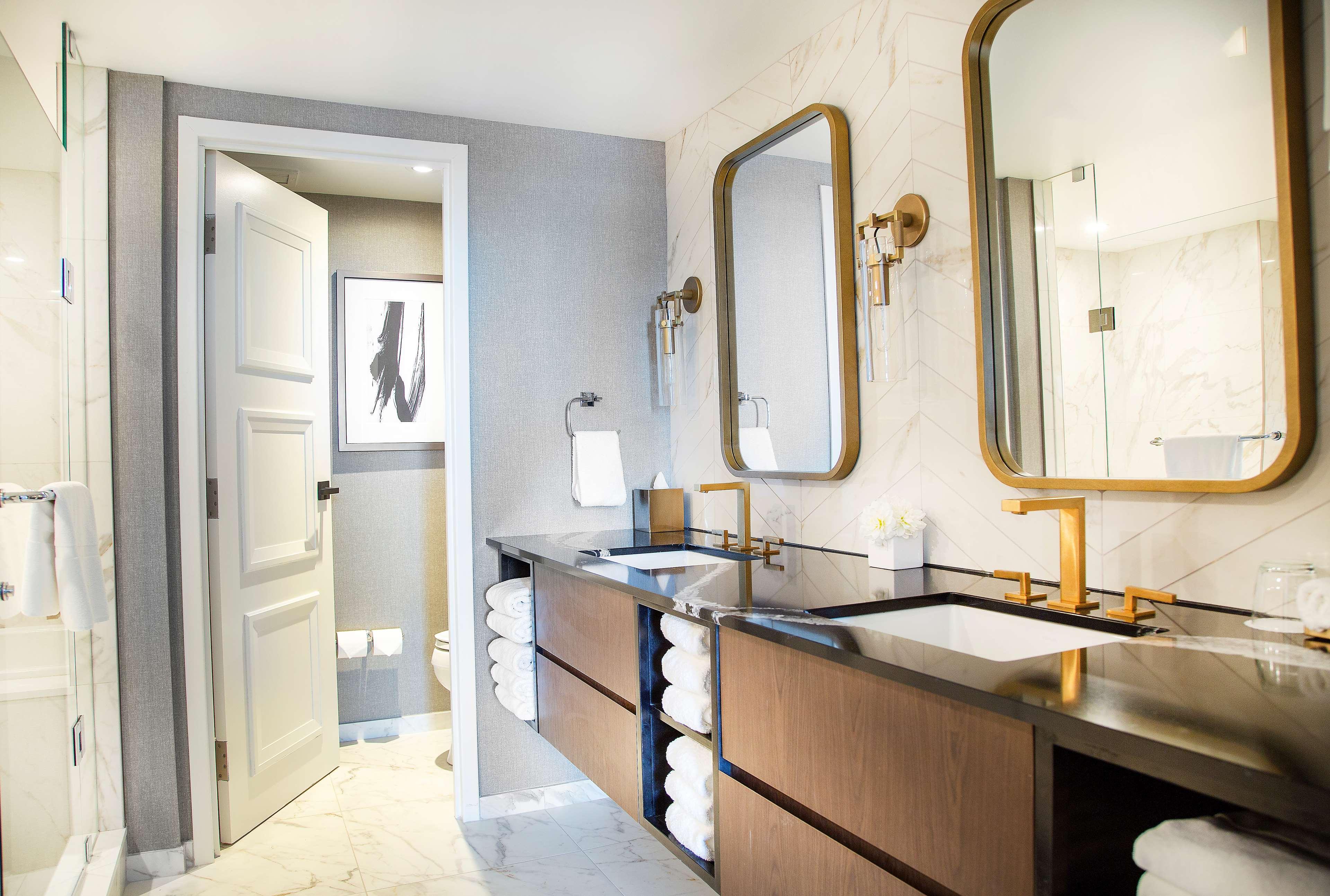 The Yorkville Royal Sonesta Hotel トロント エクステリア 写真