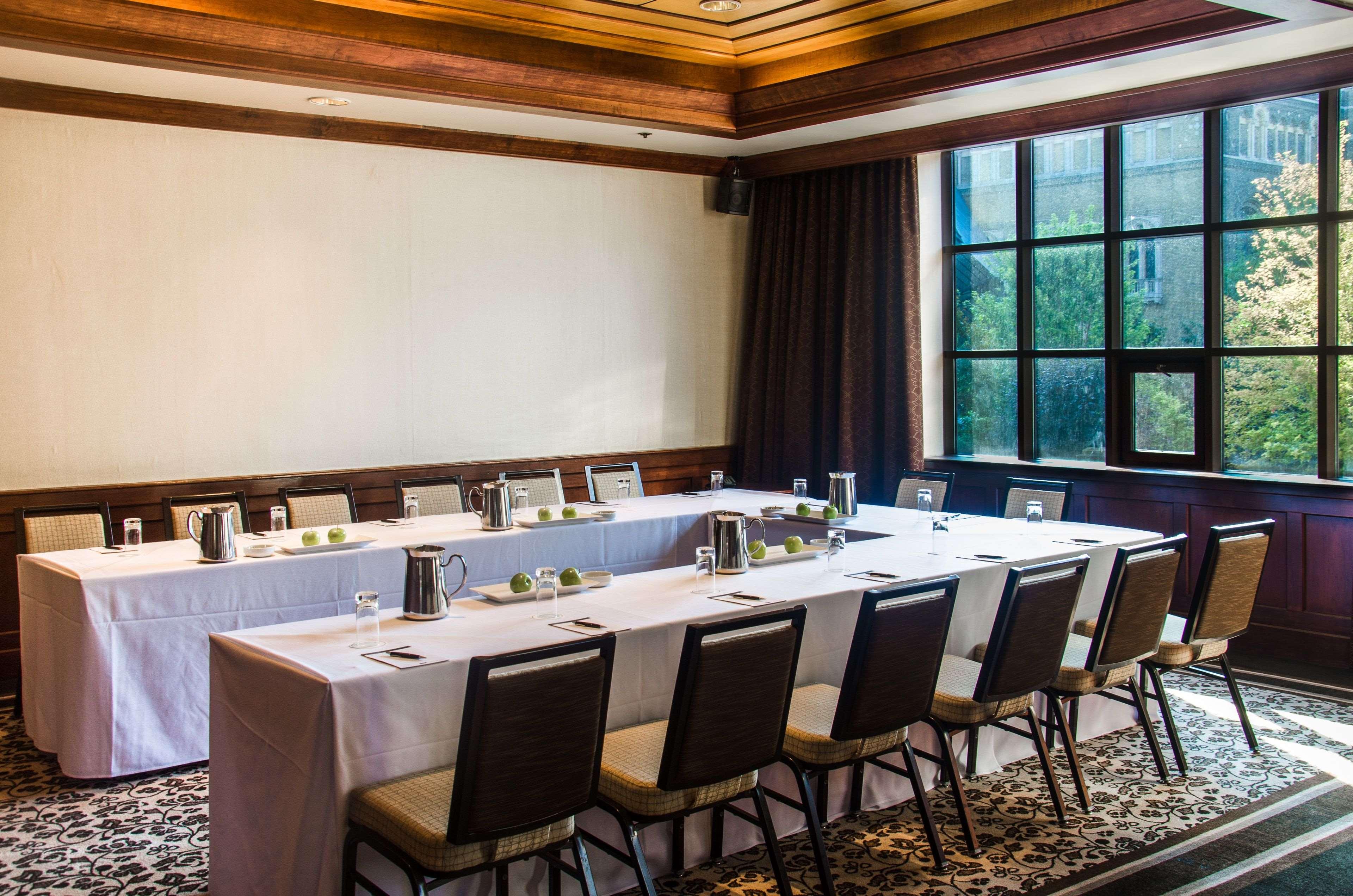 The Yorkville Royal Sonesta Hotel トロント エクステリア 写真