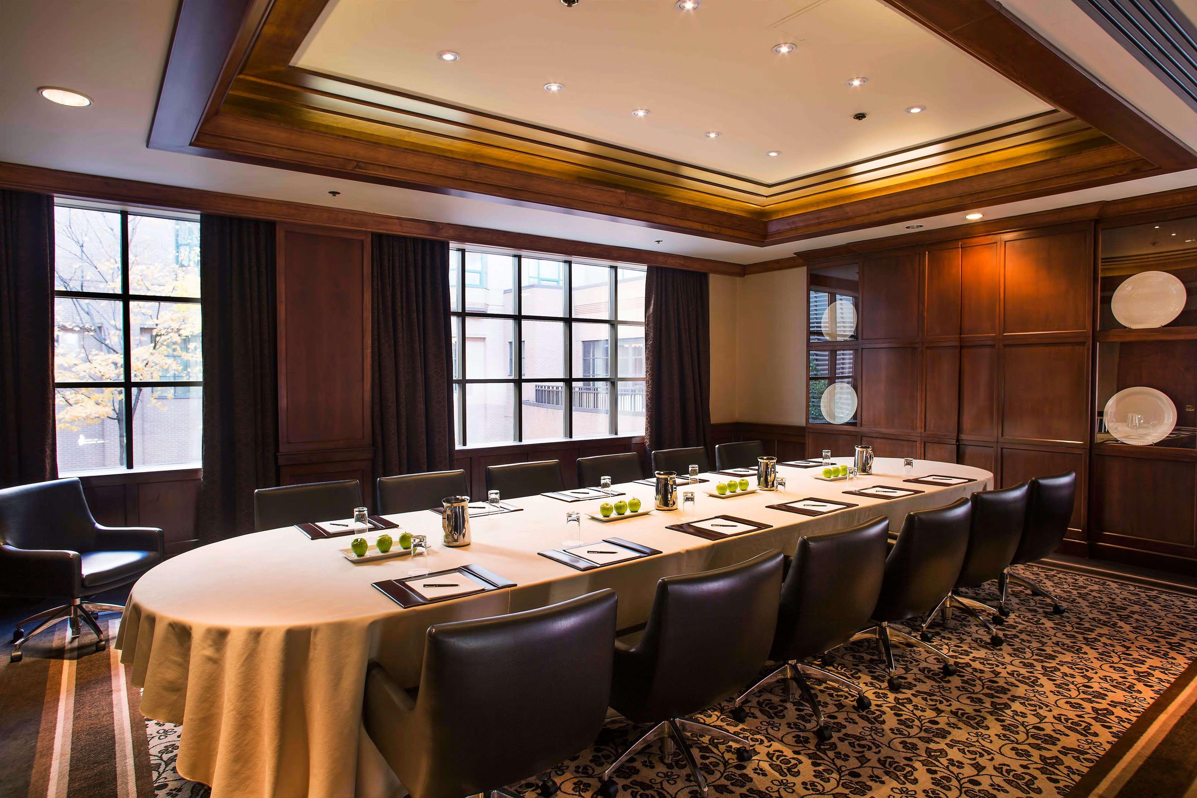 The Yorkville Royal Sonesta Hotel トロント エクステリア 写真