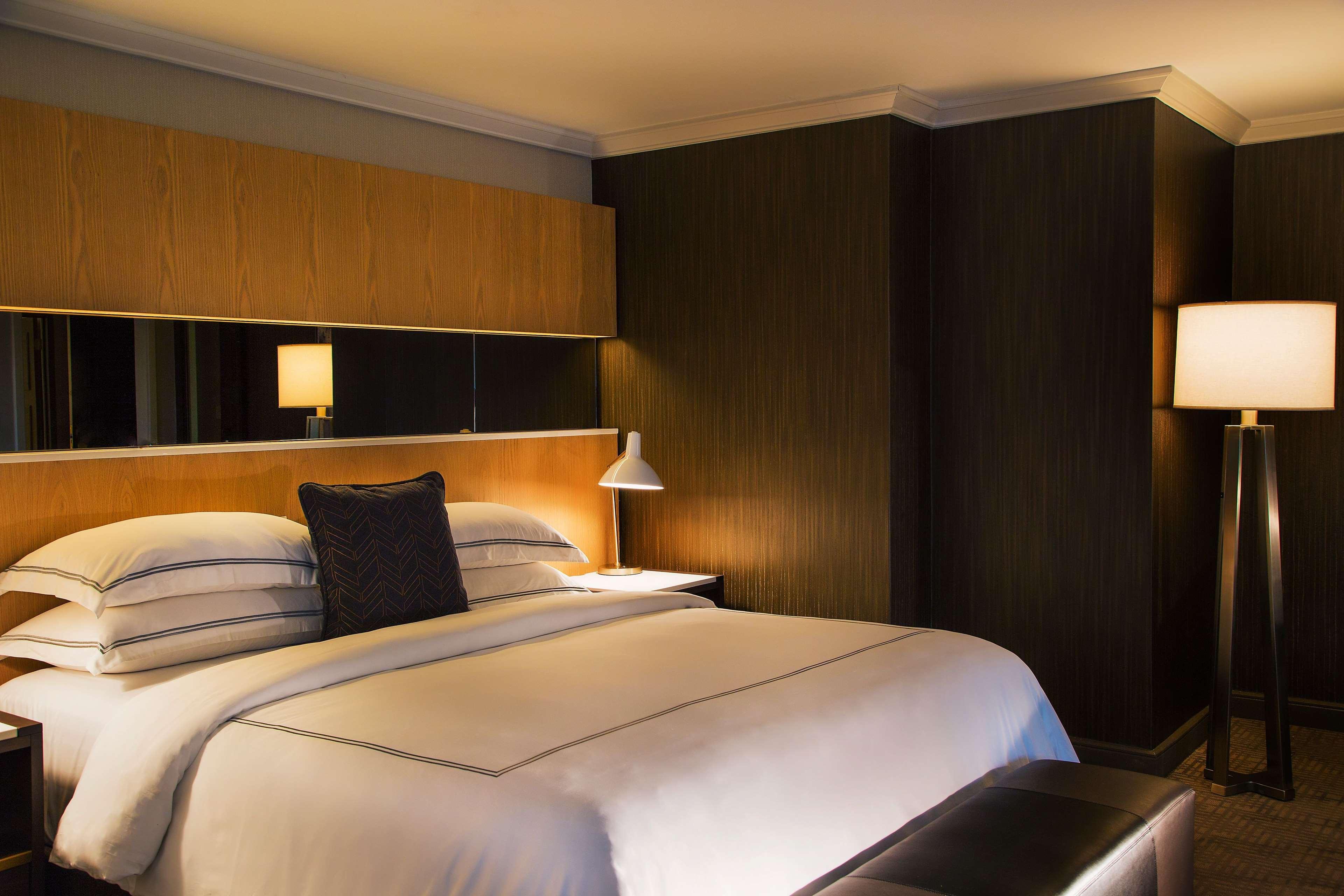 The Yorkville Royal Sonesta Hotel トロント エクステリア 写真